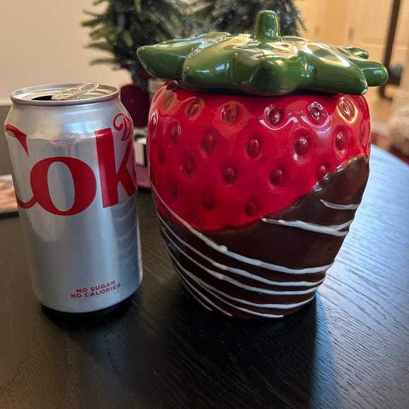 NWOT Chocolate-Covered Strawberry Jar - Picture 5 of 11